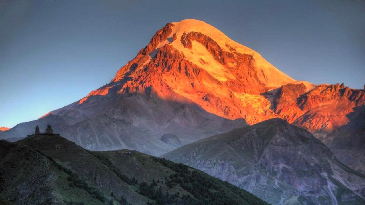 Hotel Axien Kazbegi Kültér fotó