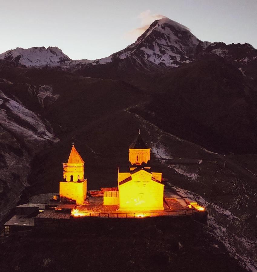 Hotel Axien Kazbegi Kültér fotó
