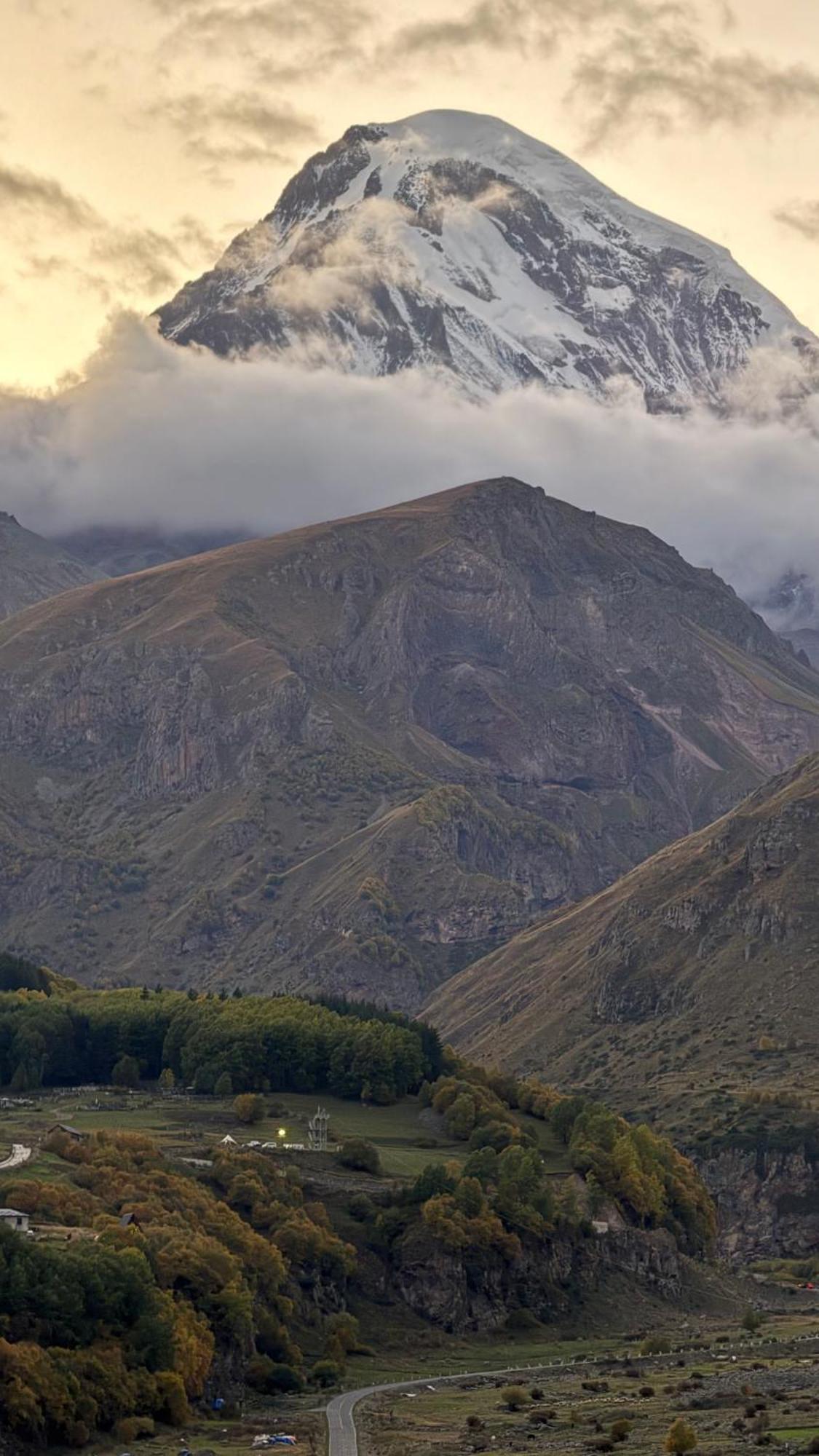 Hotel Axien Kazbegi Kültér fotó